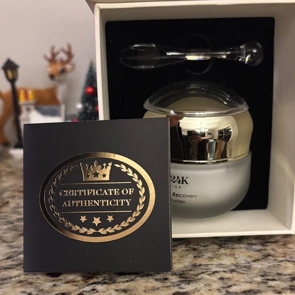 D'Or Skincare Multi-Vitamin Recovery 24H Moisturizer - Cream - Picture 3 of 4